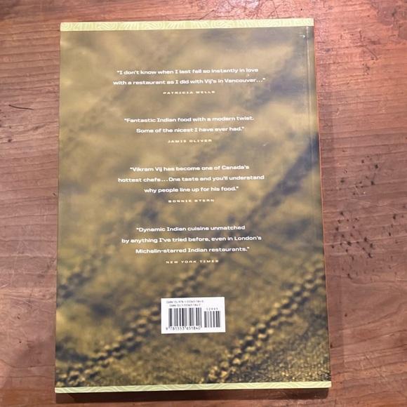 Vij's Indian Cuisine Cookbook : elegant & inspired Indian Cuisine Vikram Vij… - Picture 3 of 16